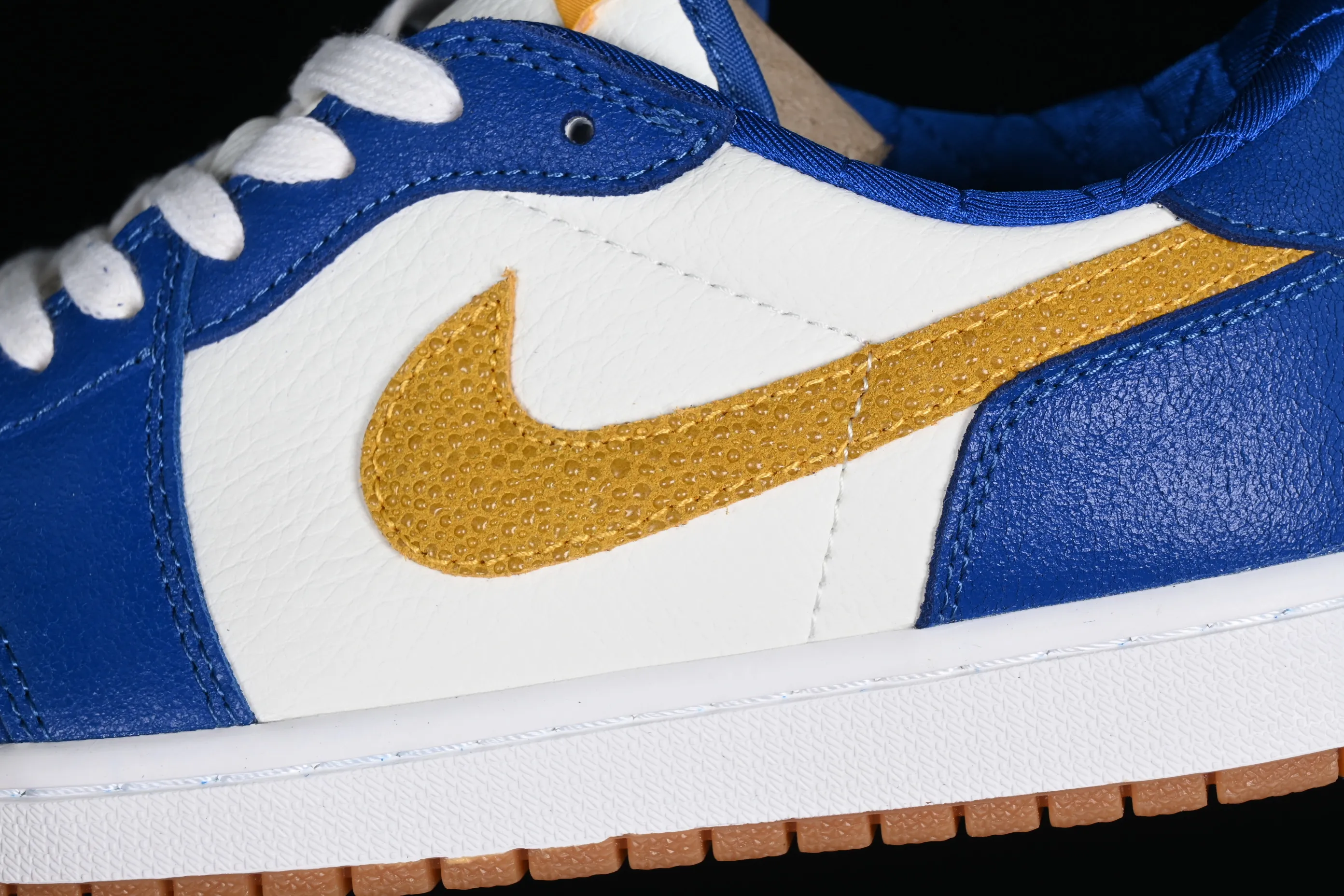 All categories Air Jordan Jordan series basketball shoes Air Jordan 1 Low Z version Air Jordan 1 Low AJ1 Joe 1 white blue yellow hook burst pattern low-top cultural and leisure sports sneakers DZ0792-103